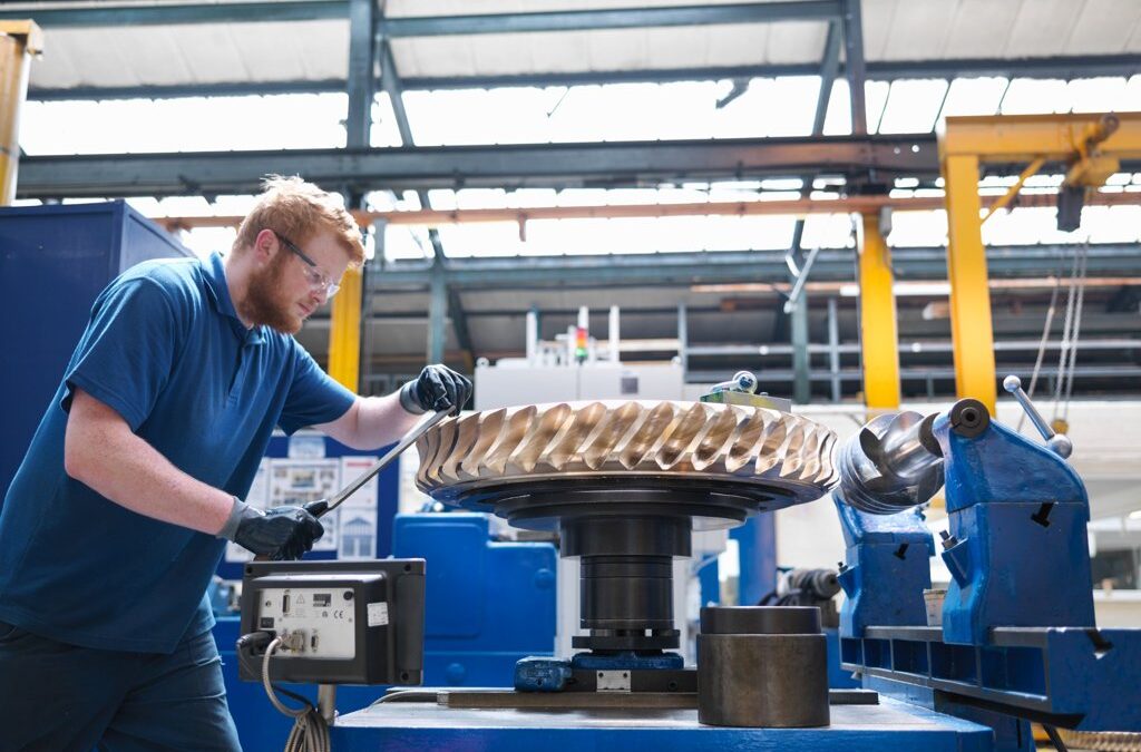 Manufacturing Trends 2025: Smart Factory Evolution, MES Software & Industry Insights